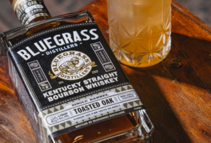 蓝草酒厂烤橡木小批量肯塔基纯波本威士忌Bluegrass Distillers Toasted Oak Small Batch Kentucky Straight Bourbon Whiskey-酒乐会