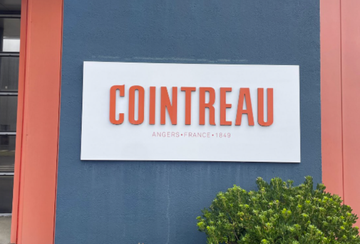 君度Cointreau：透明瓶里的百年橙香-酒乐会