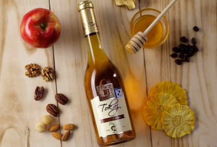 贵腐葡萄酒Noble rot wine：时光与霉菌造就的甜酒传奇-酒乐会